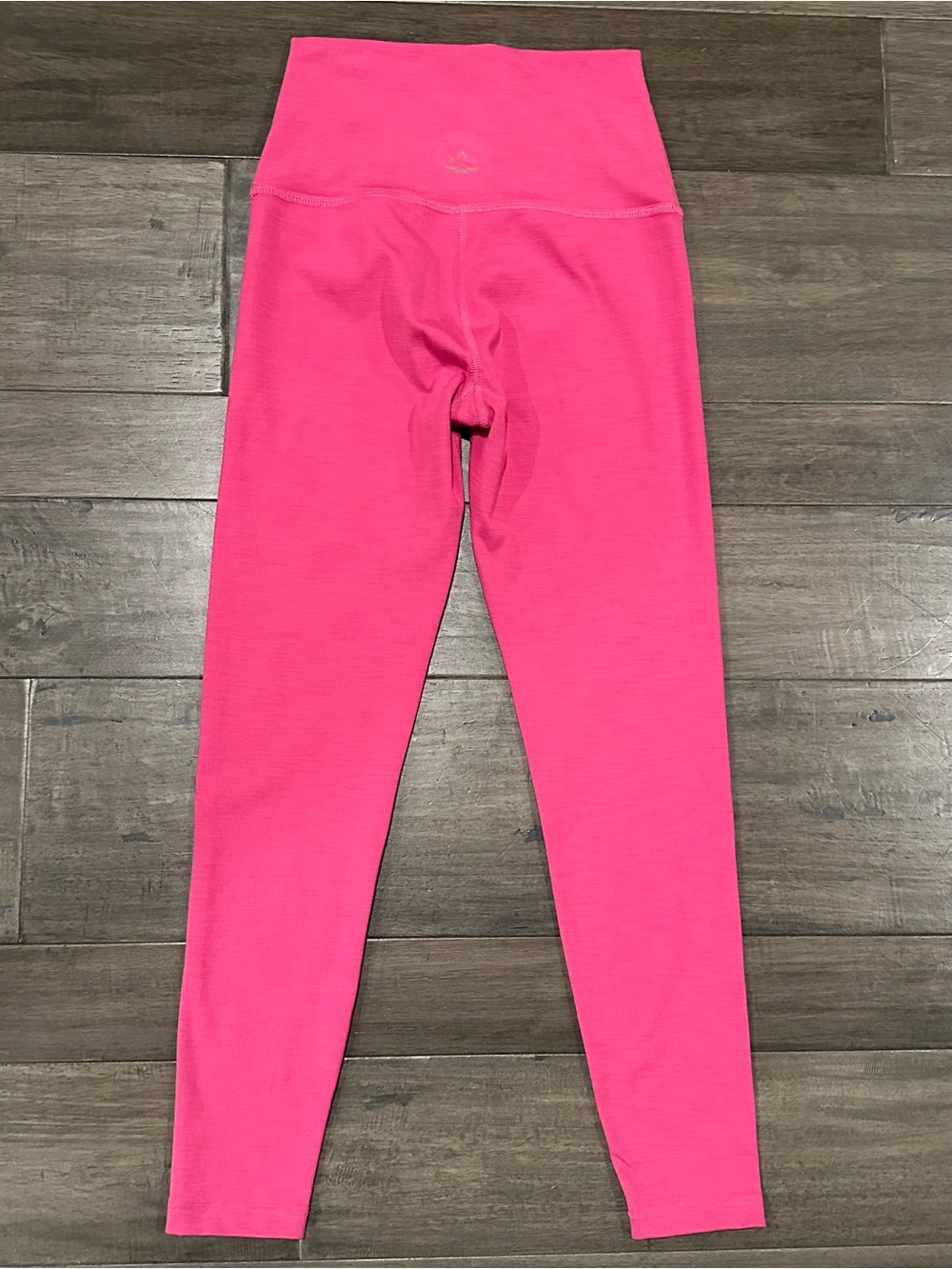 Beyond Yoga Hot Pink High-Rise Leggings - Picture 4 of 6